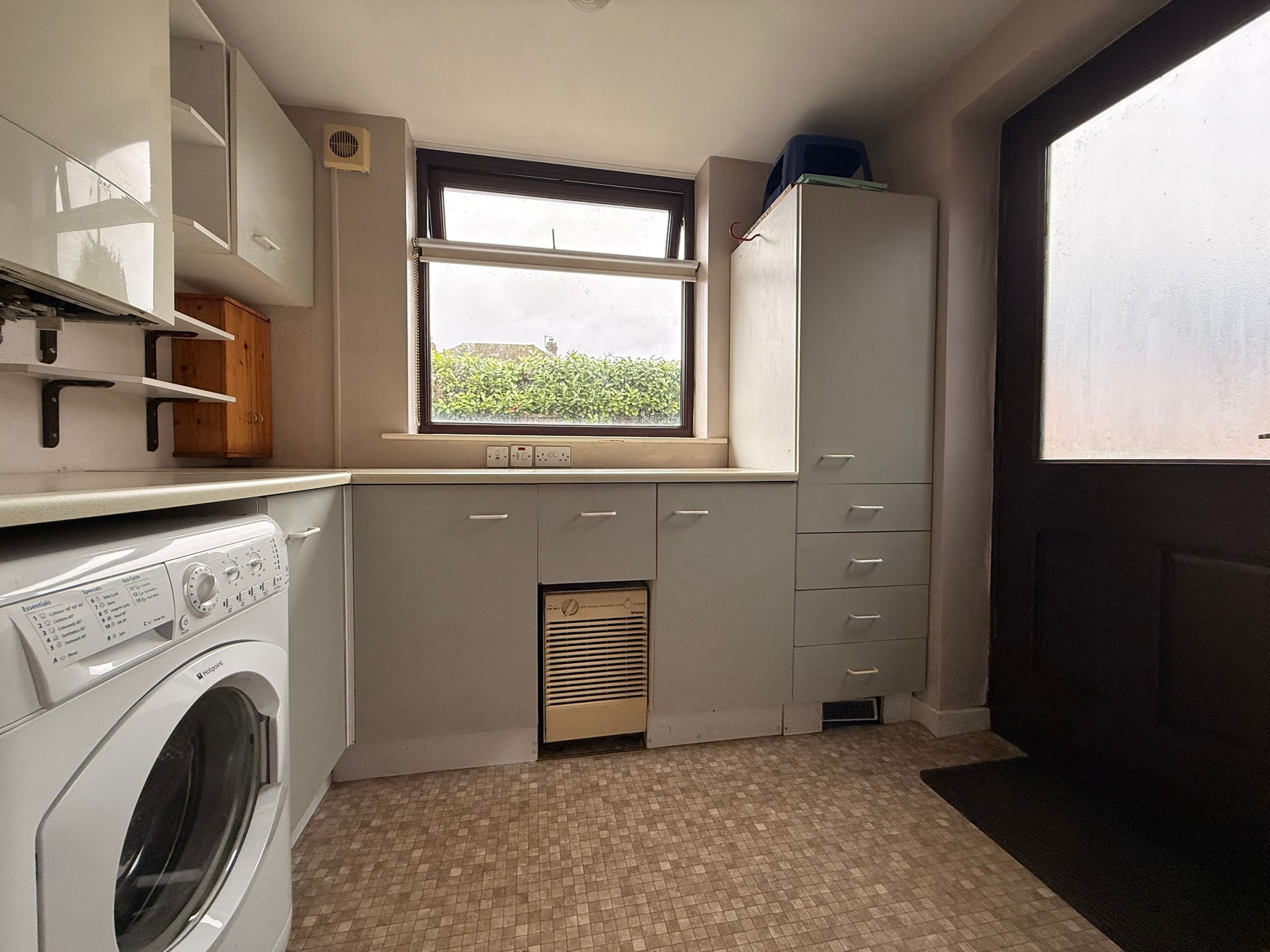 Yew Tree Road, Plumley